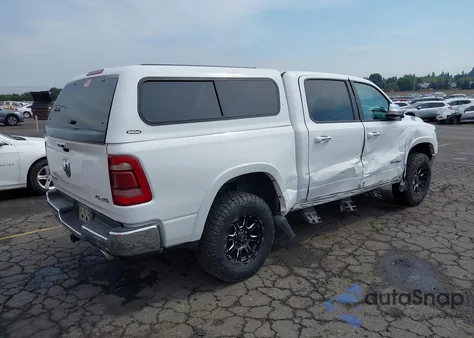 2021 Ram 1500 Laramie 4X4 5'7 Box z USA, uszkodzony, nr VIN 1C6SRFJT2MN560709